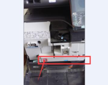 复印机废粉盒.jpg 复印机废粉盒.jpg